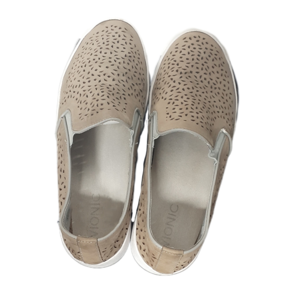 Vionic Perforated Flats - image 6